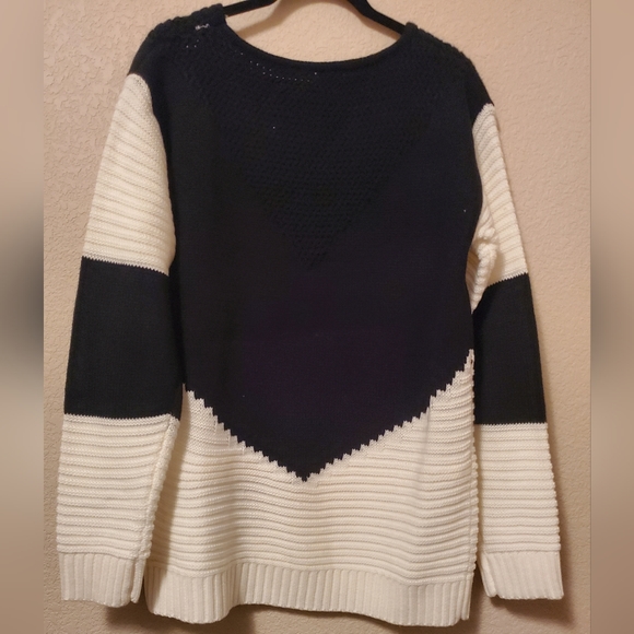 Shermie Fine Knitted loose Sweater size S - Picture 3 of 10